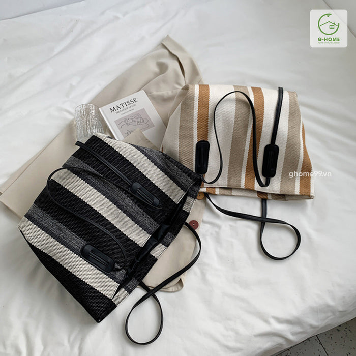 Túi xách du lịch đeo vai họa tiết sọc màu Ghome DL23M10